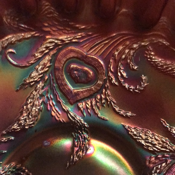 ♦️♦️SOLD♦️♦️Vintage RARE amethyst Glass/ iridescent Carnival glass - Picture 2 of 9